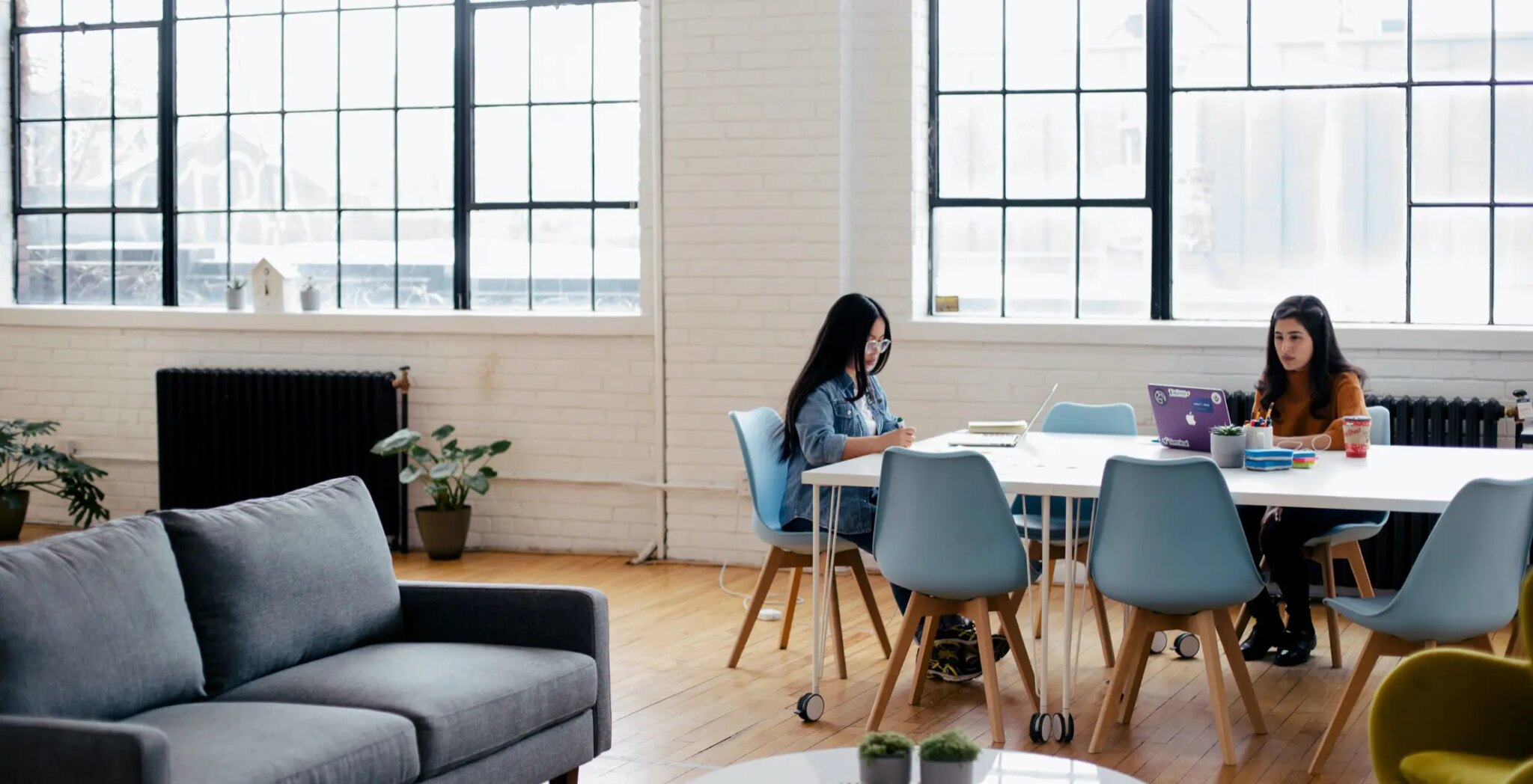 ⎯   Lounge and work area / 2026